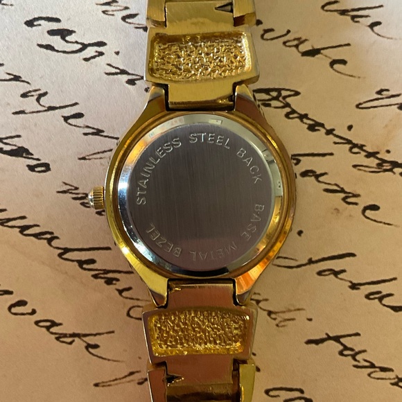 Calir Ladies Gold Tone with Baguette Crystals Luxury Watch main image 5